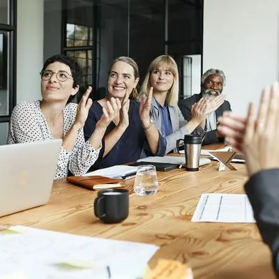 Desde el próximo 15 de julio entrará en vigencia la ley para reducir la jornada laboral y revelan si empresas reducirán salarios de sus trabajadores.