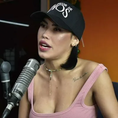 La cantante vallenata Ana del Castillo reveló detalles de su vida amorosa en una entrevista con Tropicana y dijo que tenía "telarañas".