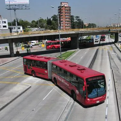 Revelaron cuál sería la causa de la muerte de la mujer en un bus de Transmilenio en Bogotá. Criminalística reveló que habría pasado