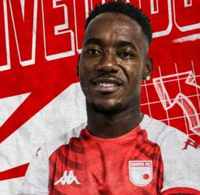 Santa Fe fichó a Éver Valencia