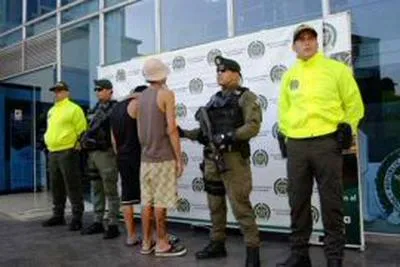 Hombres capturados. En relación con sicarios en Cali.