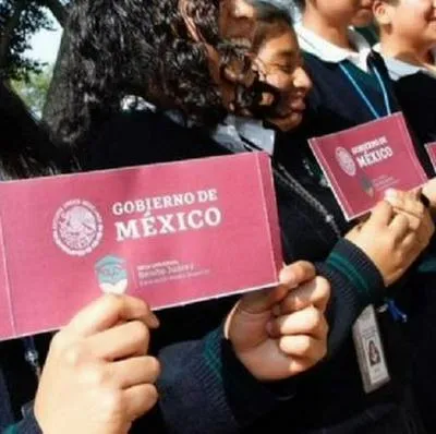 Los beneficiaros de las becas podrán recoger su tarjeta en los planteles señalados 