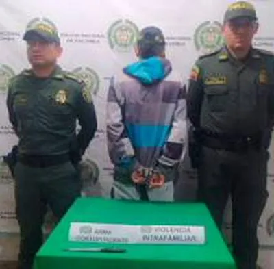 Hombre que amenazó a la mamá con un cuchillo
