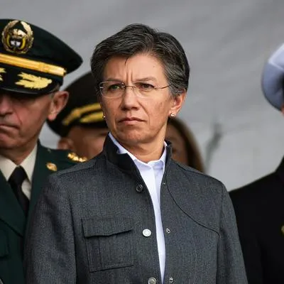 La alcaldesa de Bogotá, Claudia López, dijo que los atacantes del conductor del Sitp están identificados y prometió dar con su paradero.