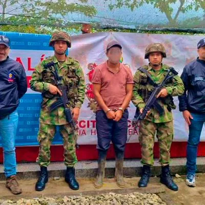 Ejército dice que usaron niños de escudos para evitar operación a minería ilegal