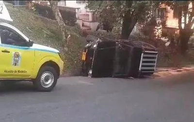 Accidente de tránsito que dejó niños heridos en Medellín.