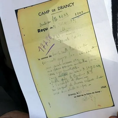 Francia aprueba ley para devolver a familias judías bienes robados por los nazis durante la Segunda Guerra Mundial, hoy exhibidos en museos.