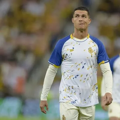 Al-Nassr, equipo de Cristiano Ronaldo, no podría fichar jugadores hasta pagar deudas, pues la Fifa le impondría dura sanción.