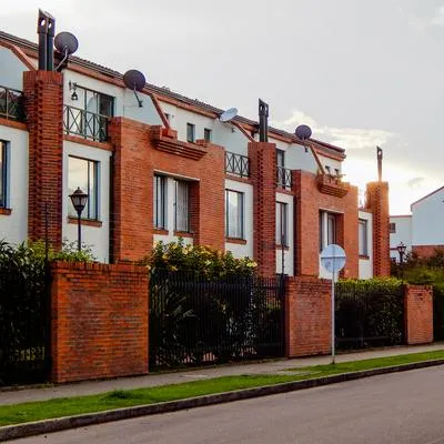 Casas de Bogotá, en nota sobre las tres zonas de Colombia más apetecidas para comprar vivienda