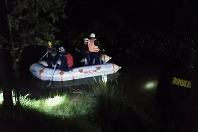 Lancha buscado cuerpos de niños ahogados en Cundinamarca.