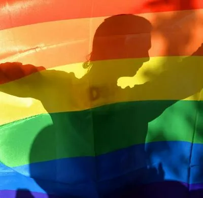 Rusia aprueba una ley contra las personas transgénero que prohibe las cirugías estéticas de cambio de género y tratamientos hormonales. 