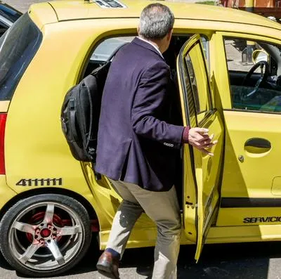 Así funcionarán las tarifas dinámicas de los taxis en Colombia, según una resolución que alista el Ministerio de Transporte. Es similar a Uber o Cabify.
