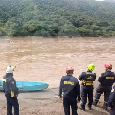 Un camión cayó al río Cauca y no se sabe nada sobre el paradero del conductor
