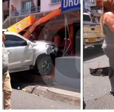 Choque de dos carros terminó afectando a un local comercial en el noroccidente de Medellín