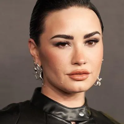 Demi Lovato revela que vive con discapacidad visual luego de una sobredosis