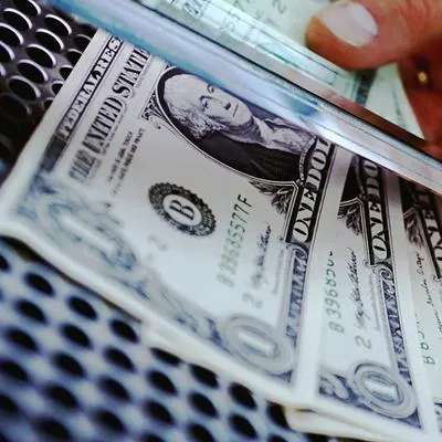 Dólar hoy en Colombia y TRM caen por cifra clave de Reserva Federal
