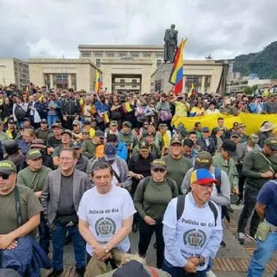 Reservar del Ejército Nacional anunciaron que no harán parte del desfile del día de la independencia este 20 de julio porque no quieren desfilar para Gustavo Petro, afirman que el presidente no representa sus valores.