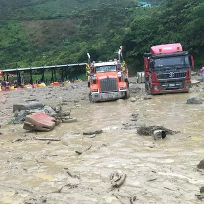 Avalancha en Quetame, Cundinamarca deja 6 muertos y 20 desaparecidos. Los habitantes del municipio están desconsolados. 