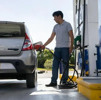 Precio de la gasolina en Colombia podría bajar $2.000 por proyecto de ley