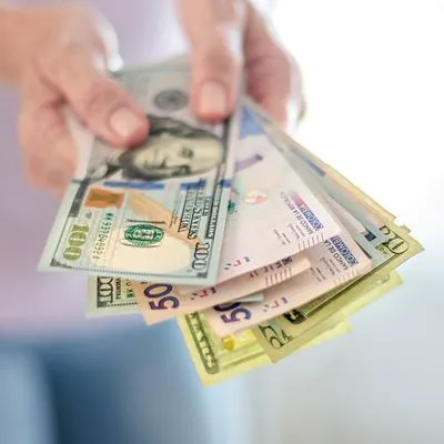 Dólar en Colombia debería estar en 3.600 pesos, según expertos en la moneda