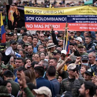 Bogotá hoy: militares retirados se irán a la Plaza de Bolívar este 19 de julio