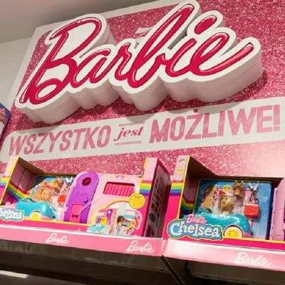 Varios almacenes de cadena en Colombia reportaron un gran incrmento en ventas de productos de Barbie. Crecieron más del 200 %.