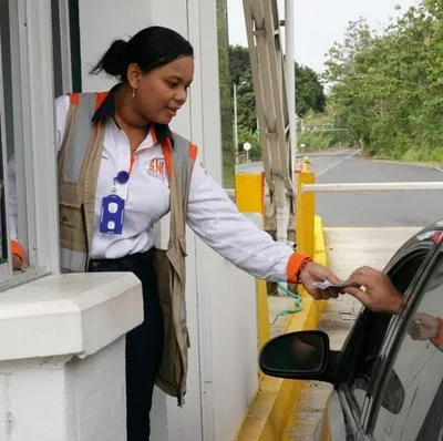 Nuevamente aumentarán las tarifas de los peajes en Colombia, según confirmó ministro de Transporte, William Camargo. | Cuánto subirán los peajes
