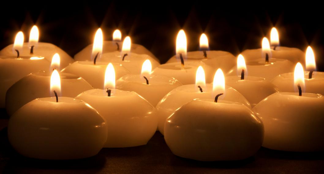 Qué significan las velas blancas