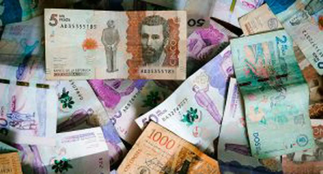 Cuida tu economía: así puedes identificar billetes falsos sin usar