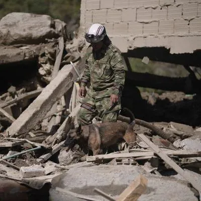 Sube a 22 cifra de muertos por derrumbe en Quetame, suspenden búsqueda de más