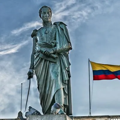 El Día de la Independencia de Colombia se celebra el 20 de julio, pero el historiador Alfonso Múnera afirma que la verdadera fecha es el 11 de noviembre.