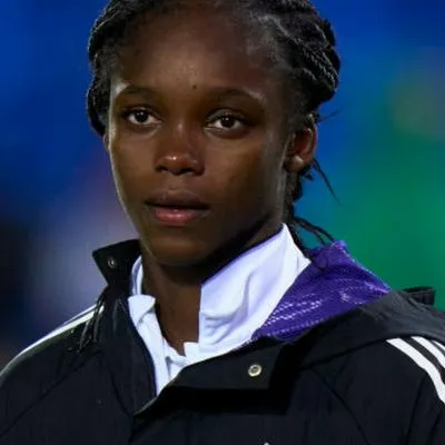 Linda Caicedo, estrella y modelo de Real Madrid: así presentó la camiseta alternativa