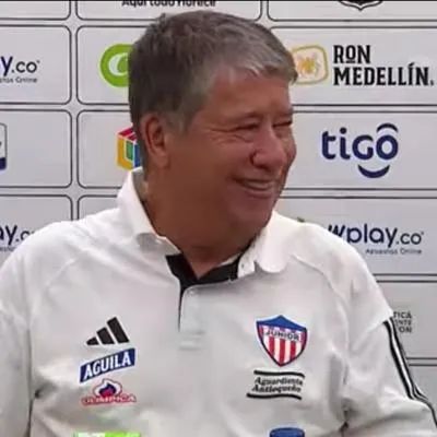 Video del Bolillo Gómez riéndose luego de la derrota de Junior contra Medellín.