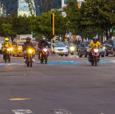 Motos y parrilleros señalados en Bogotá, pero restricción no volverá