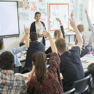 Soñar con regresar al colegio: inseguridades, asuntos pendientes y más significados