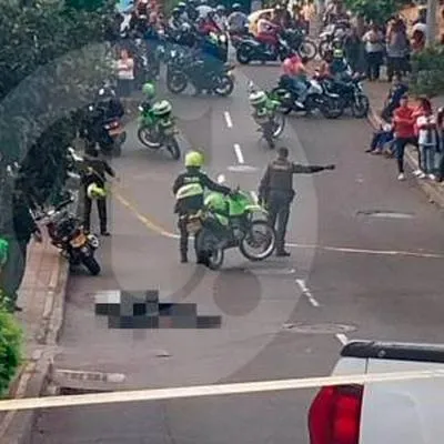 Policía en Medellín murió luego de ser atacado con arma en Manrique Central