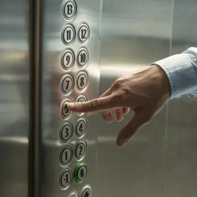 Las fobias que llevan a los ascensores a no parar en el piso 4 y 13.