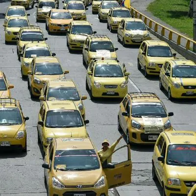 Taxis en Colombia con problemas por tecnología de tarifa dinámica