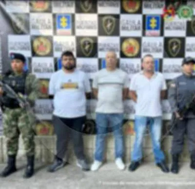 Criminales capturados por secuestrar a conductores.