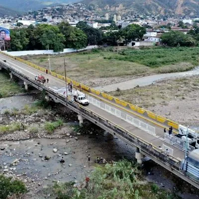 Puente Simón Bolívar, abierto nuevamente en septiembre de 2022 y que ha dejado ganacias a los comerciantes.