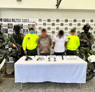 Capturaron a 2 hombres por atentados contra la Policía.
