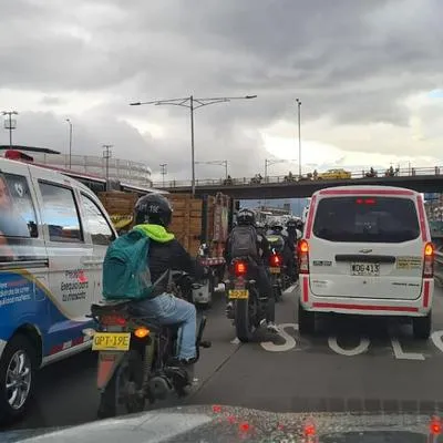 Imagen del trancón en Bogotá por el Concierto de conciertos. 