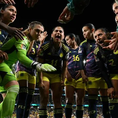 Foto de jugadoras colombianas, en nota de Selección Colombia ante Alemania en Mundial femenino rindió homenaje a símbolo
