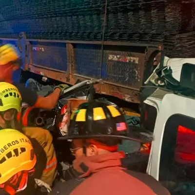 Accidente de tránsito: camioneta se salvó de milagro al chocarse contra mula