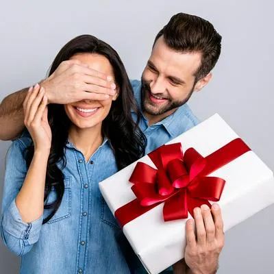 Pareja, en nota sobre cuándo es el Día de la novia 