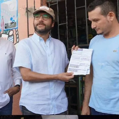 Alcalde de Barranquilla, indignado por recibo caro de luz; le sacó cuentas al Gobierno.