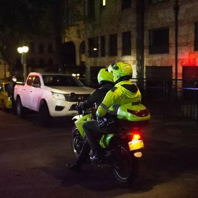 Medellín: sicarios en moto mataron a dos personas en el barrio Manrique Central