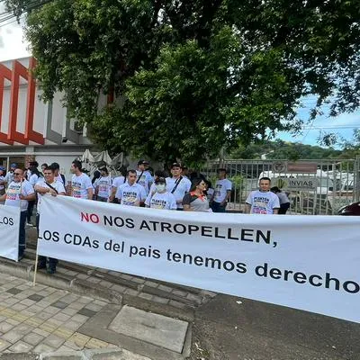 Por poliza "de latas" desaparecían varios CDA en el país, y el gobierno no dio más plazo