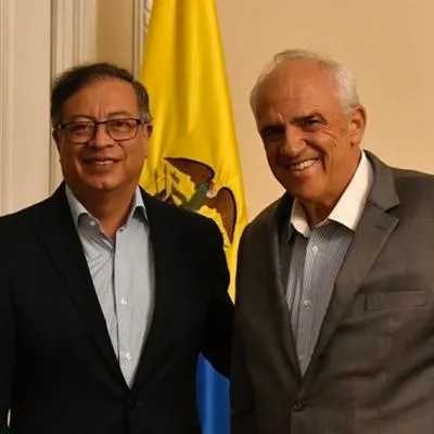 El expresidente Ernesto Samper, señalado en el recordado proceso 8.000, le dio por aconsejar a Petro en la crisis que vive con su hijo y su campaña. 