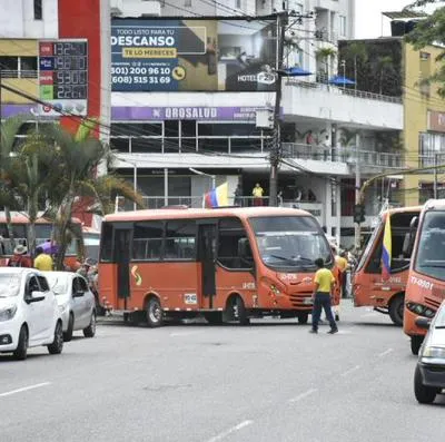 Transportadores no quedaron convencidos con el anuncio de Hurtado y seguirán en paro.